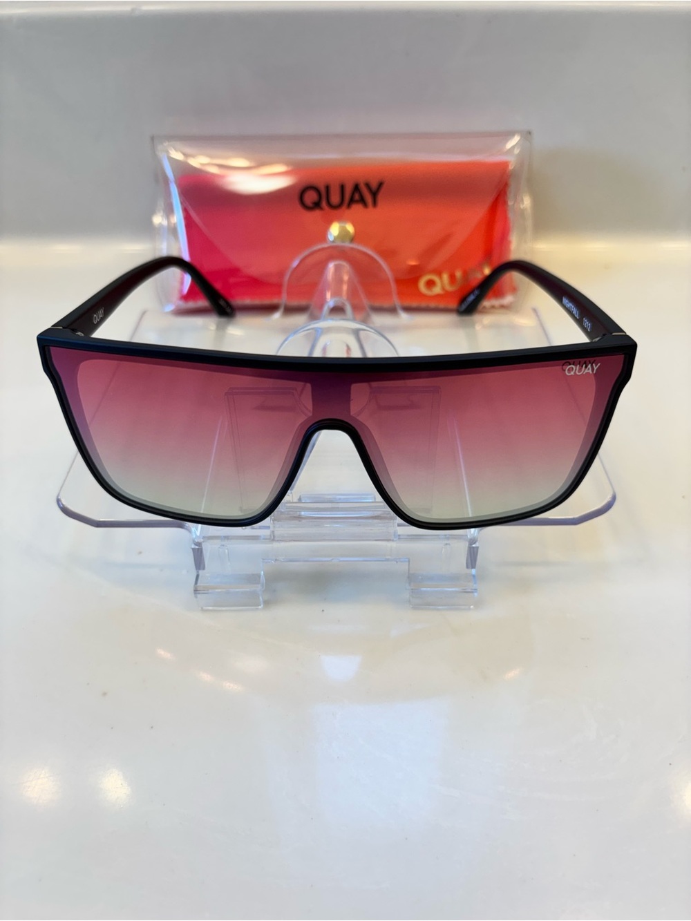 Quay Nightfall 1212 Shield Sunglasses black plastic frame purple gradient UV400